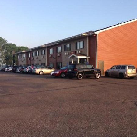 Coratel Inn & Suites By Jasper New Richmond Esterno foto