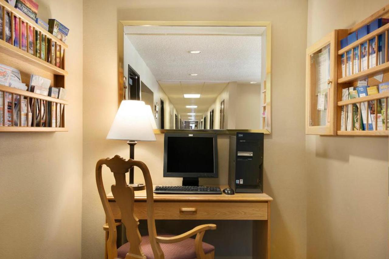 Coratel Inn & Suites By Jasper New Richmond Esterno foto
