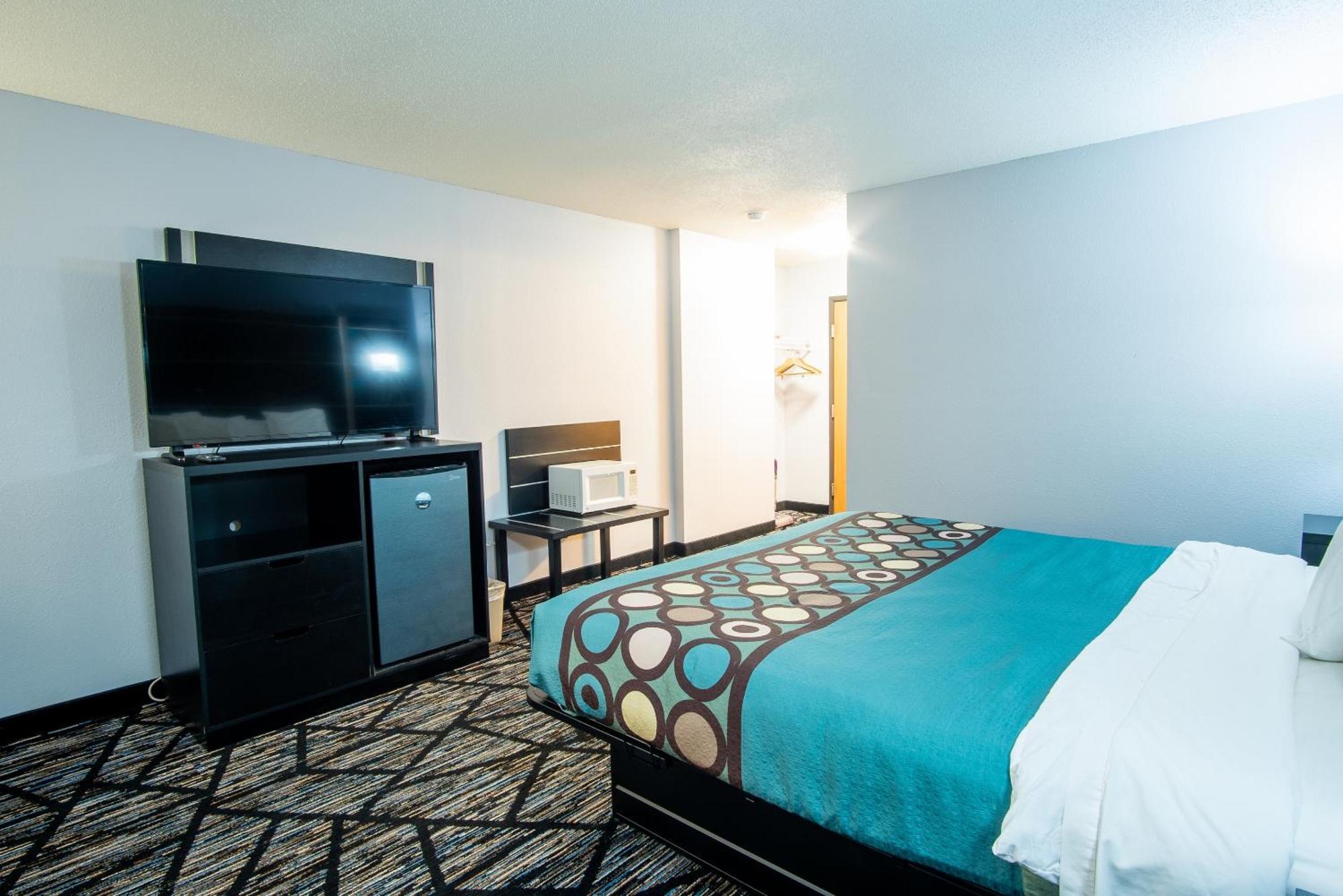 Coratel Inn & Suites By Jasper New Richmond Esterno foto